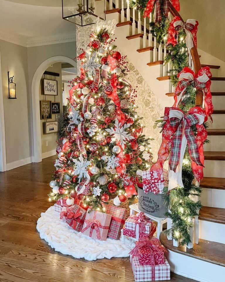 Red Snowflake Tree