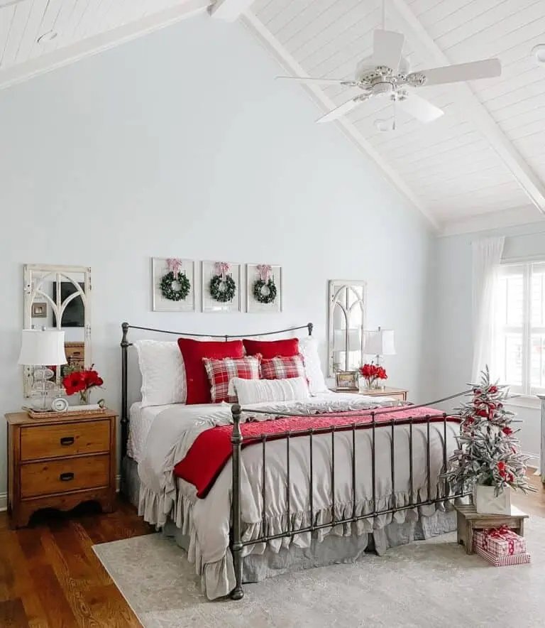 Red White Christmas Bedding