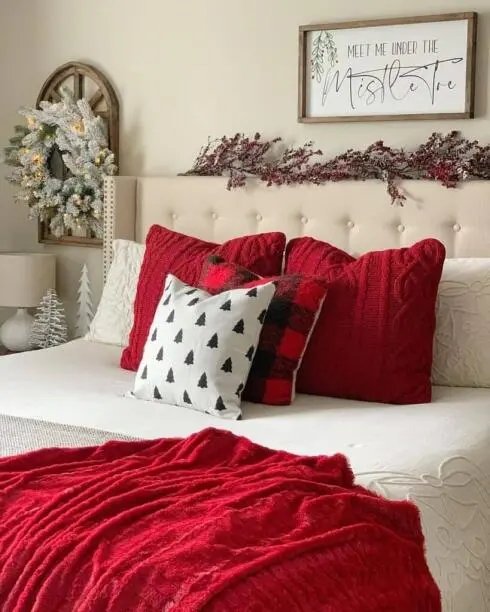 Red White Pillows