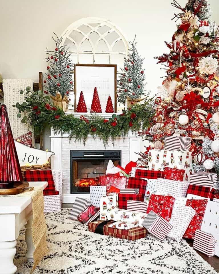 Red White Plaid Tree