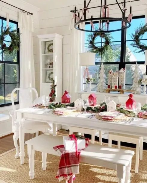 Red White Table Display