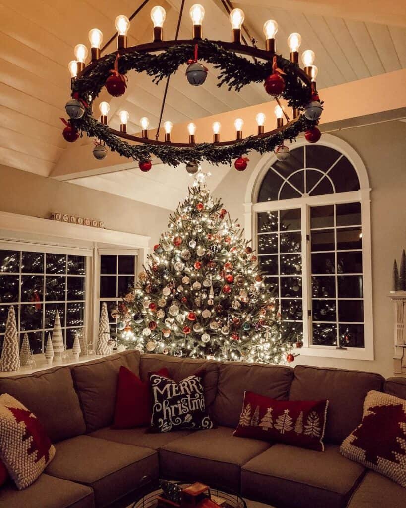 Ring Chandelier Wreaths