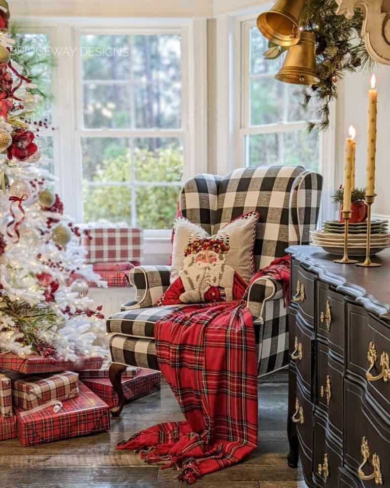 Santa Pillow Display