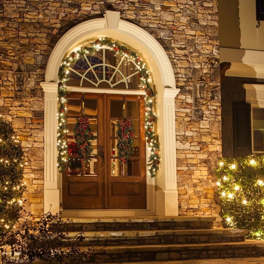 Stone Archway Christmas