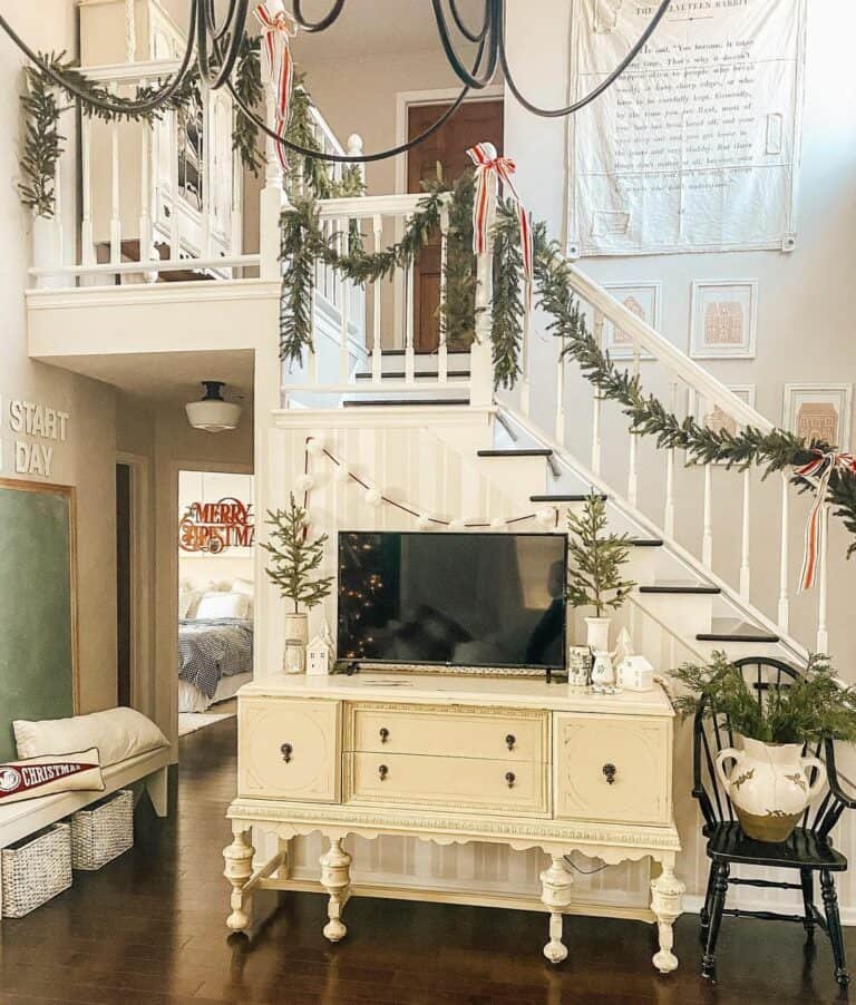 Striped Wall Garland