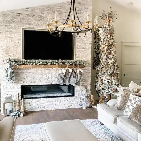 TV Fireplace Garlands