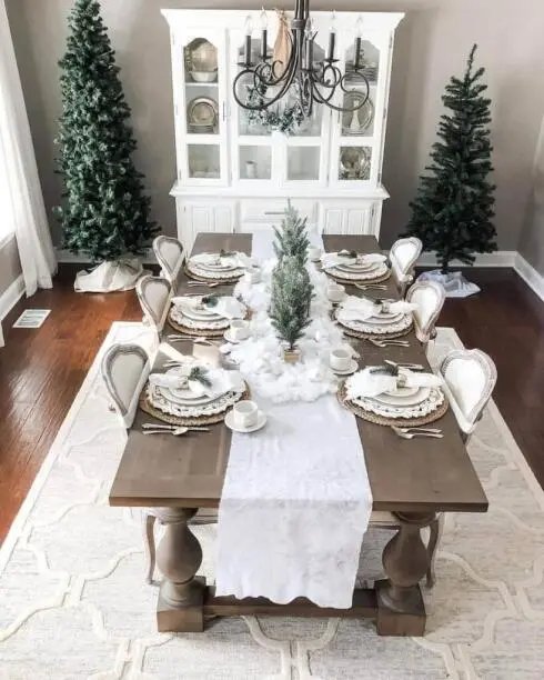 White Christmas Table