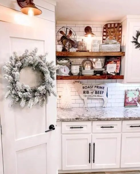 White Kitchen Decorations