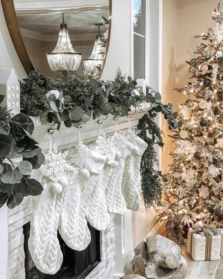 White Mantle Garland