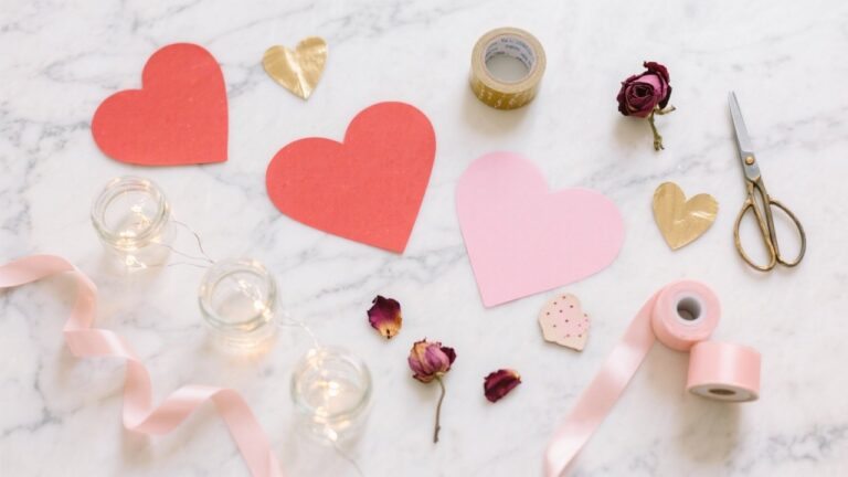 20 Easy DIY Valentine's Day Crafts for Romance