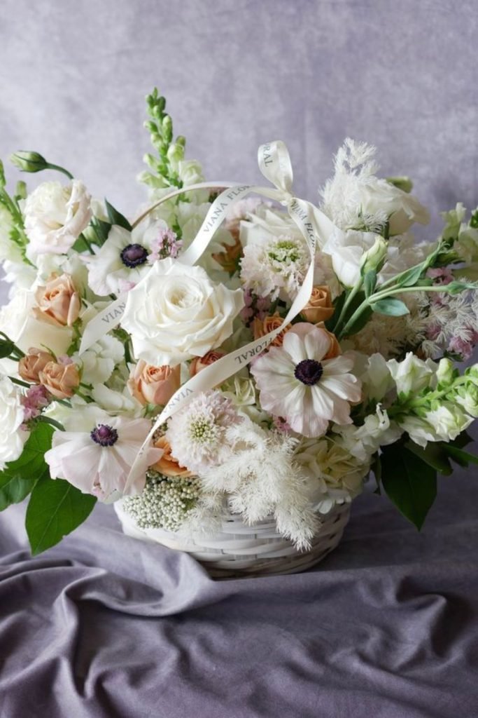 Cedar Ivory Arrangement