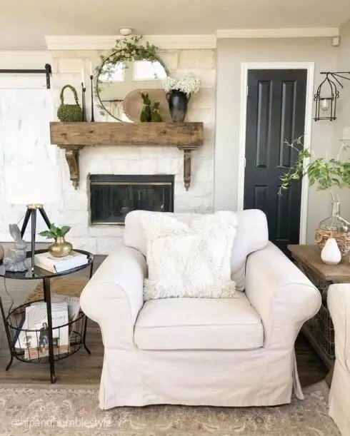 Easter Mantel Display