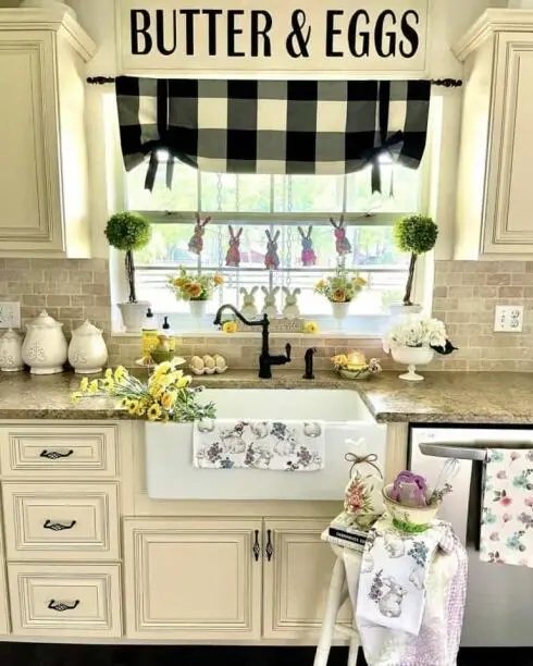 Kitchen Window Garland