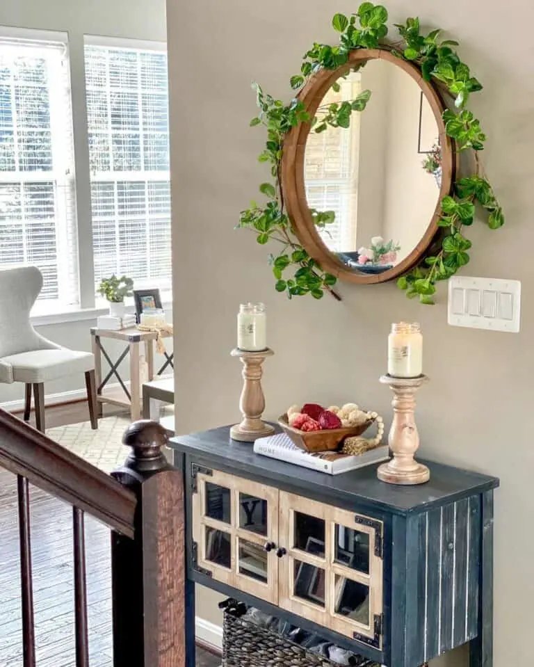 Mirror Garland Display