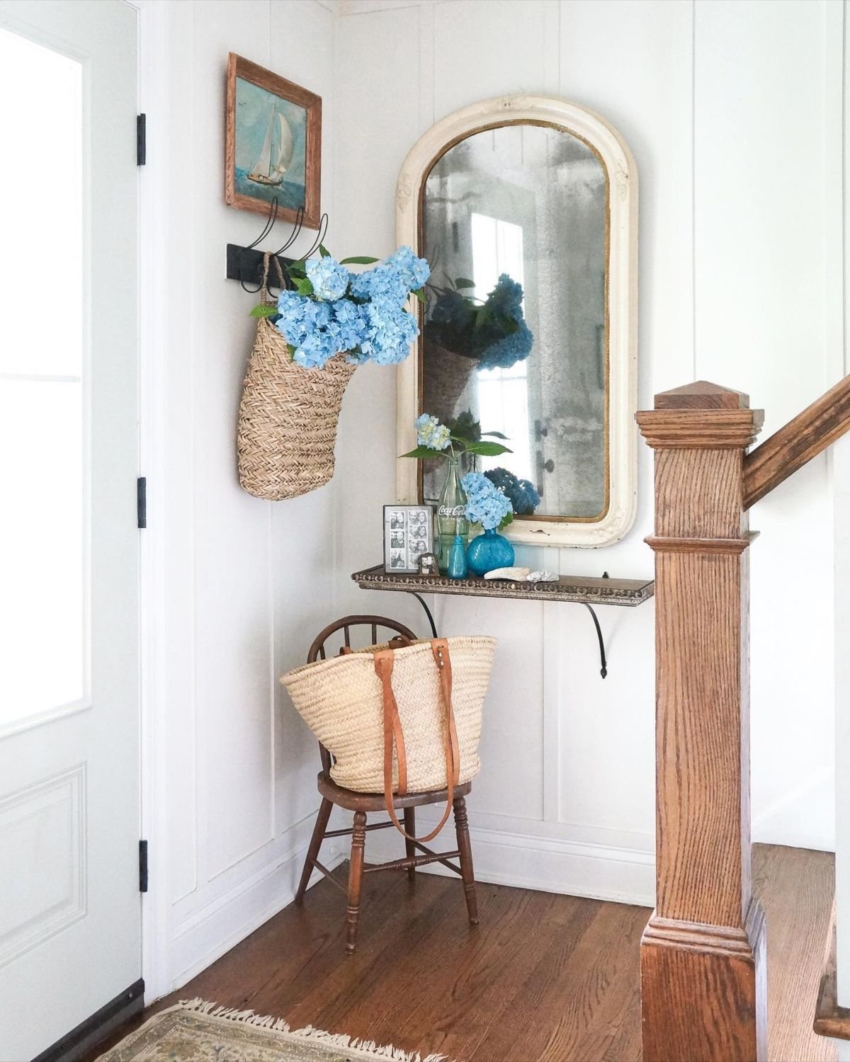 Cottage Corner Entryway