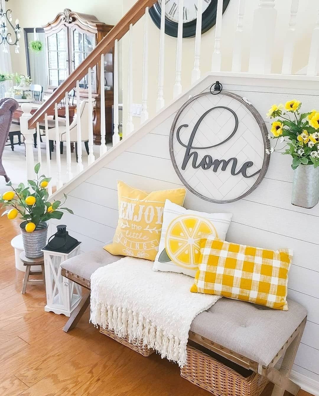 Farmhouse Entryway Style