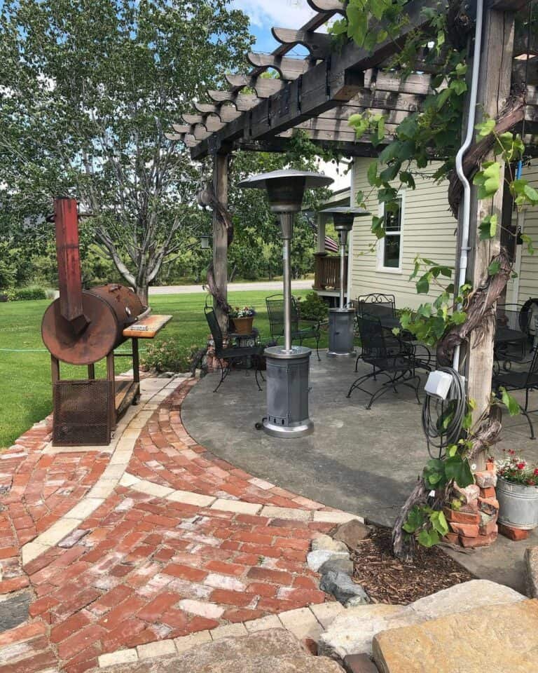 Grapevine Wood Pergola