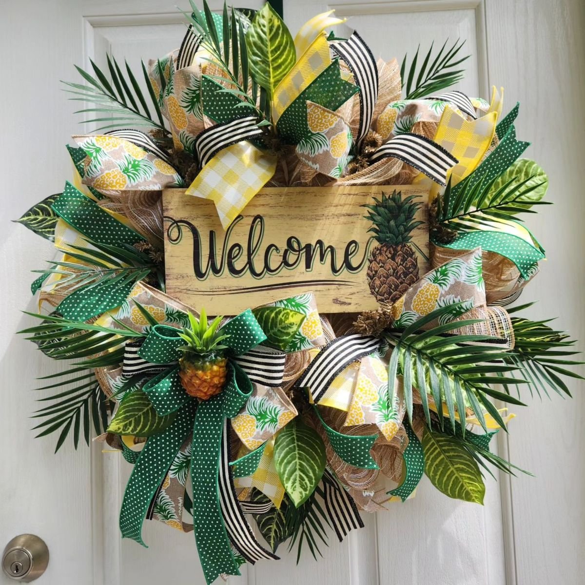 Pineapple Palm Wreath