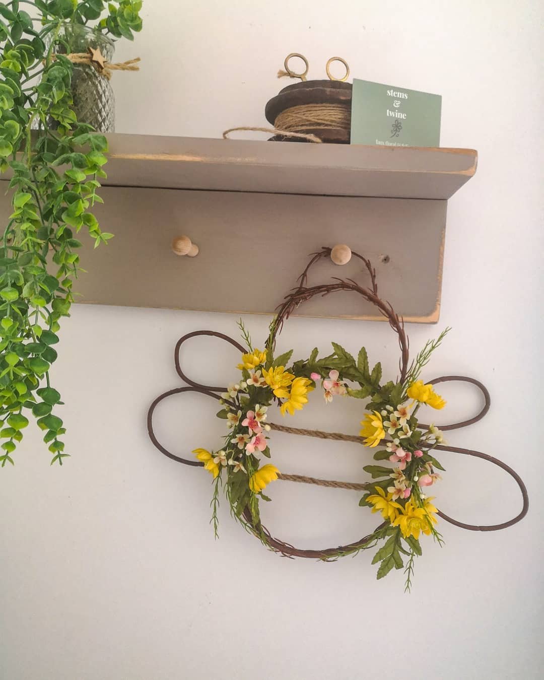 Twig Bumblebee Wreath