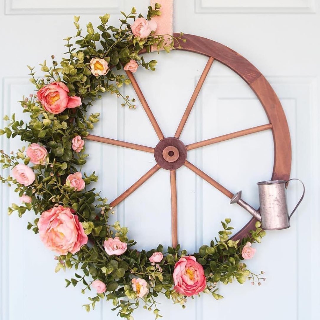 Wagon Wheel Wreath