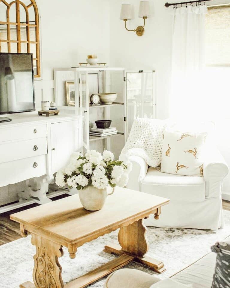 White Farmhouse Style