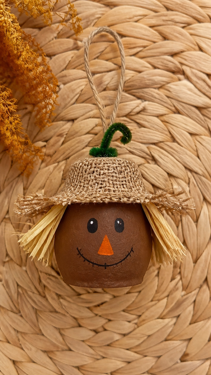 Scarecrow Egg Carton Head