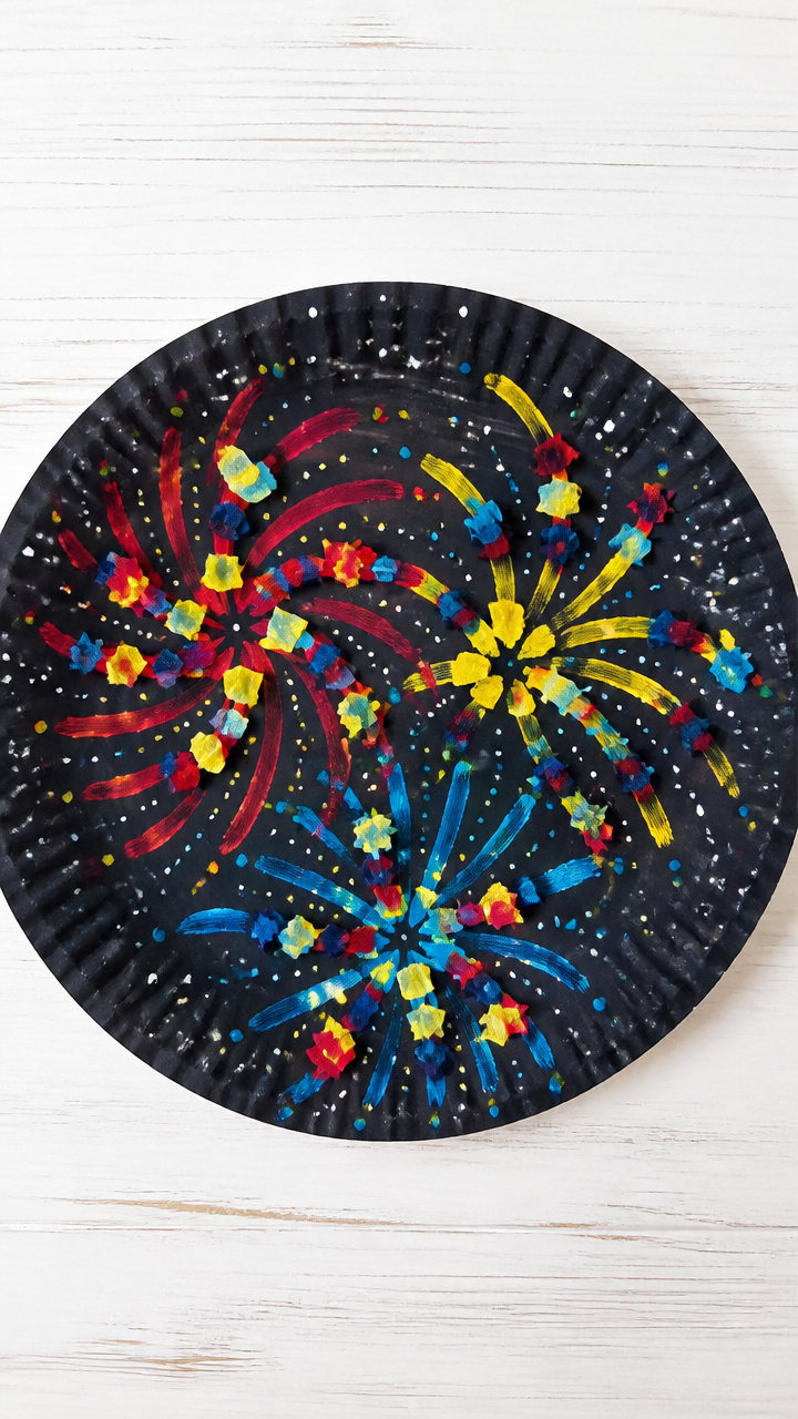 Paper Plate Fireworks