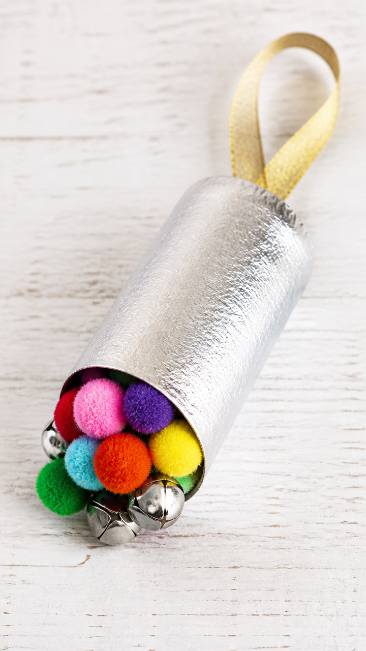 Pom-Pom Noise Makers