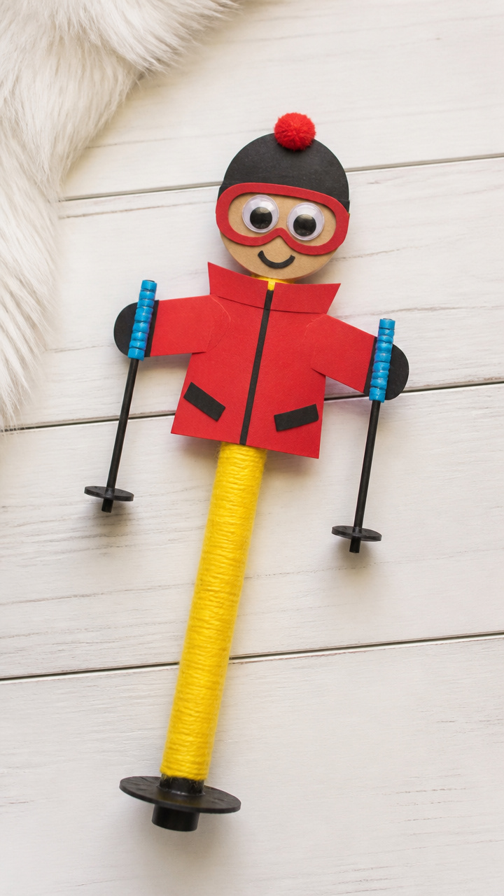 Yarn-Wrapped Ski Pole Puppets